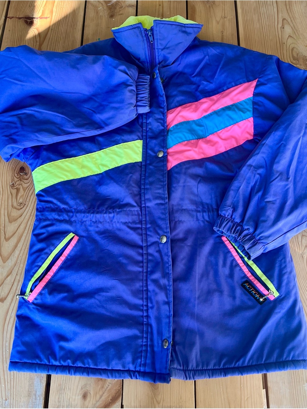 Vintage women’s Action Neon Accent Blue Ski Jacket